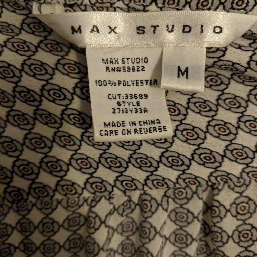 Max Studio Sheer Top - Picture 3 of 3